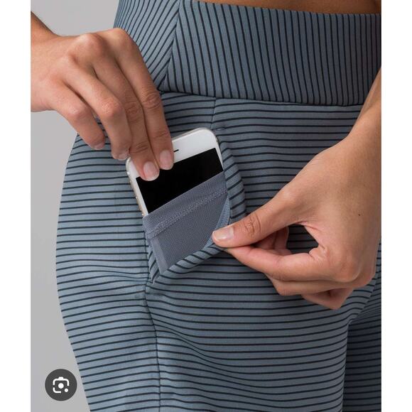 NWT Lululemon Shape Shorts 3” Sterling Grey and Black Stripe Shorts _ Size 4 - Picture 3 of 10